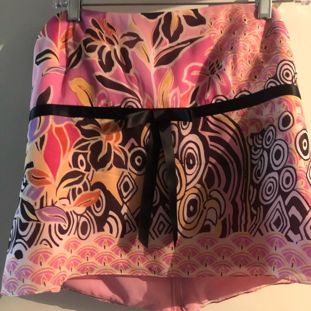 Kay Unger Strapless pink floral top. - Picture 1 of 2